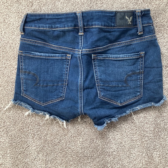 American Eagle 4 high waisted stretch shorts - Picture 2 of 2